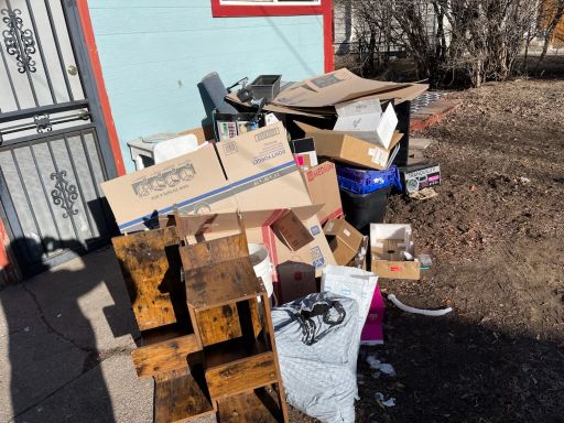 Haultogo junk removal truck Aurora Colorado