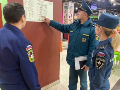 Учебная эвакуация в крупном торговом комплексе