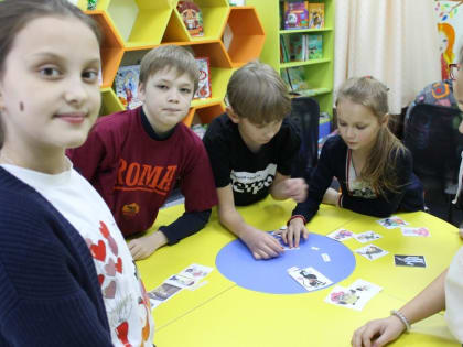 В Дуванской модельной библиотеке дети узнали об истории анимации и создали мультфильмы