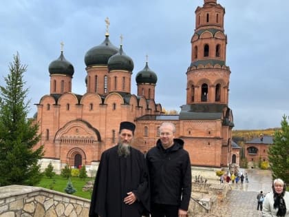 Андрей Назаров: "На воскресной службе в мужском монастыре помолился за наших воинов"