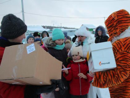Сегодня в парке культуры и отдыха «Южный» с. Большеустьикинское было как-то особенно тепло, по семейному весело и уютно.