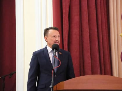 Депутаты Горсовета поздравили выпускников Уфы с окончанием школы