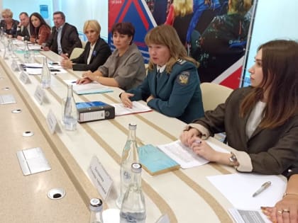 Мобильный налоговый офис посетил Региональную конференцию предпринимателей