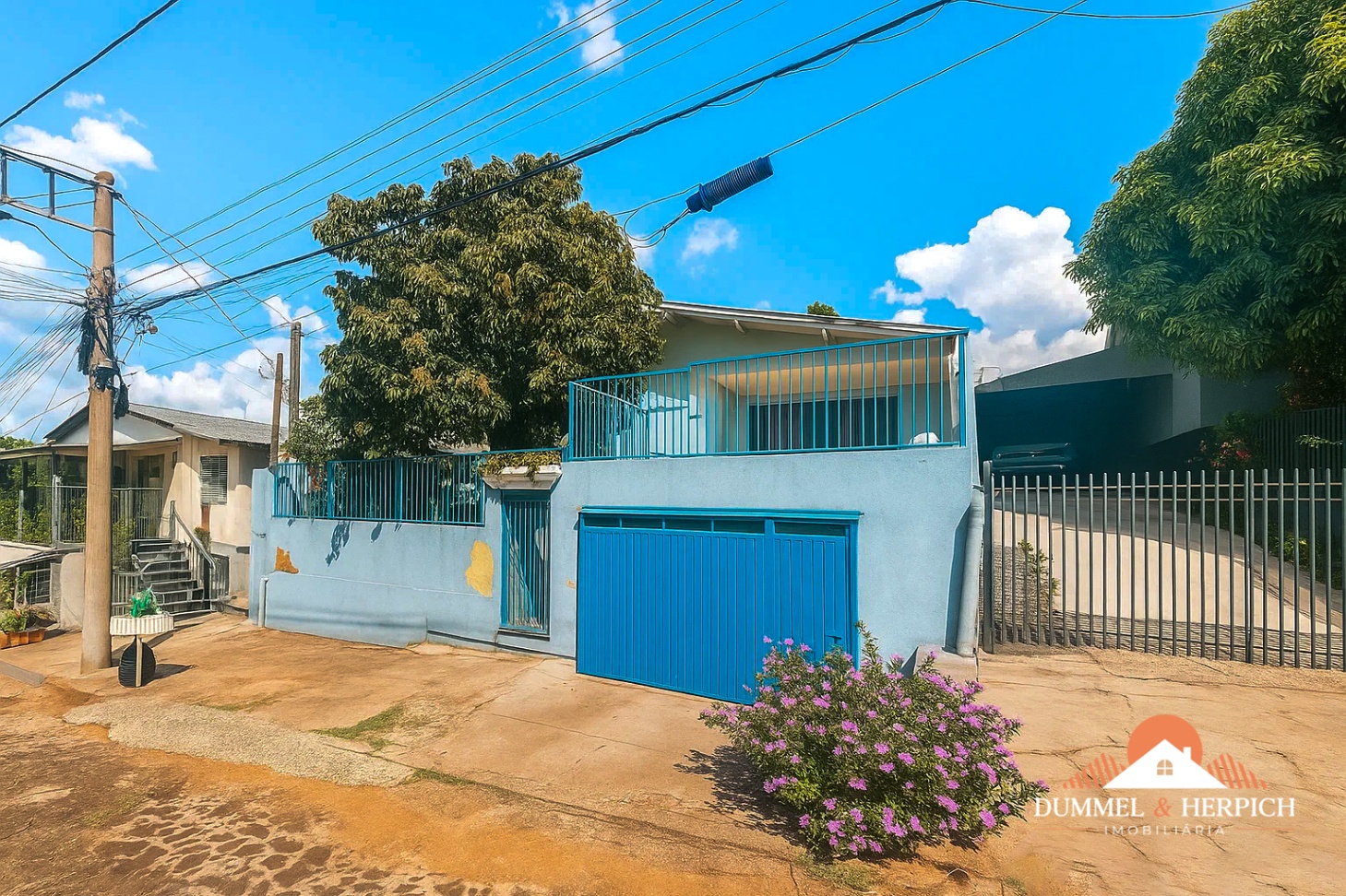 casa em Castelo Branco (Cohab), Três de Maio, RS - 🔖 À VENDA | CASA SEMIMOBILIADA NO BAIRRO CASTELO BRANCO EM TRÊS DE MAIO