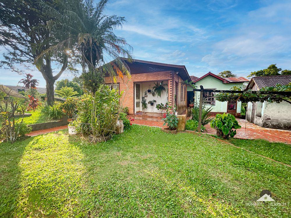 casa em Oriental, Três de Maio, RS - 🔖 À VENDA | CASA COM AMPLO TERRENO NO BAIRRO ORIENTAL EM TRÊS DE MAIO