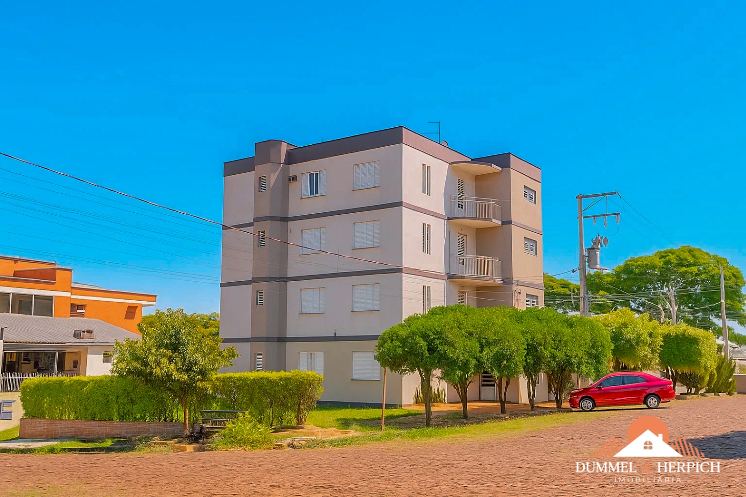 apartamento em Pio XII, Três de Maio, RS - 🔖 À VENDA | APARTAMENTO ESPAÇOSO COM DUAS SACADAS NO BAIRRO PIO XII EM TRÊS DE MAIO