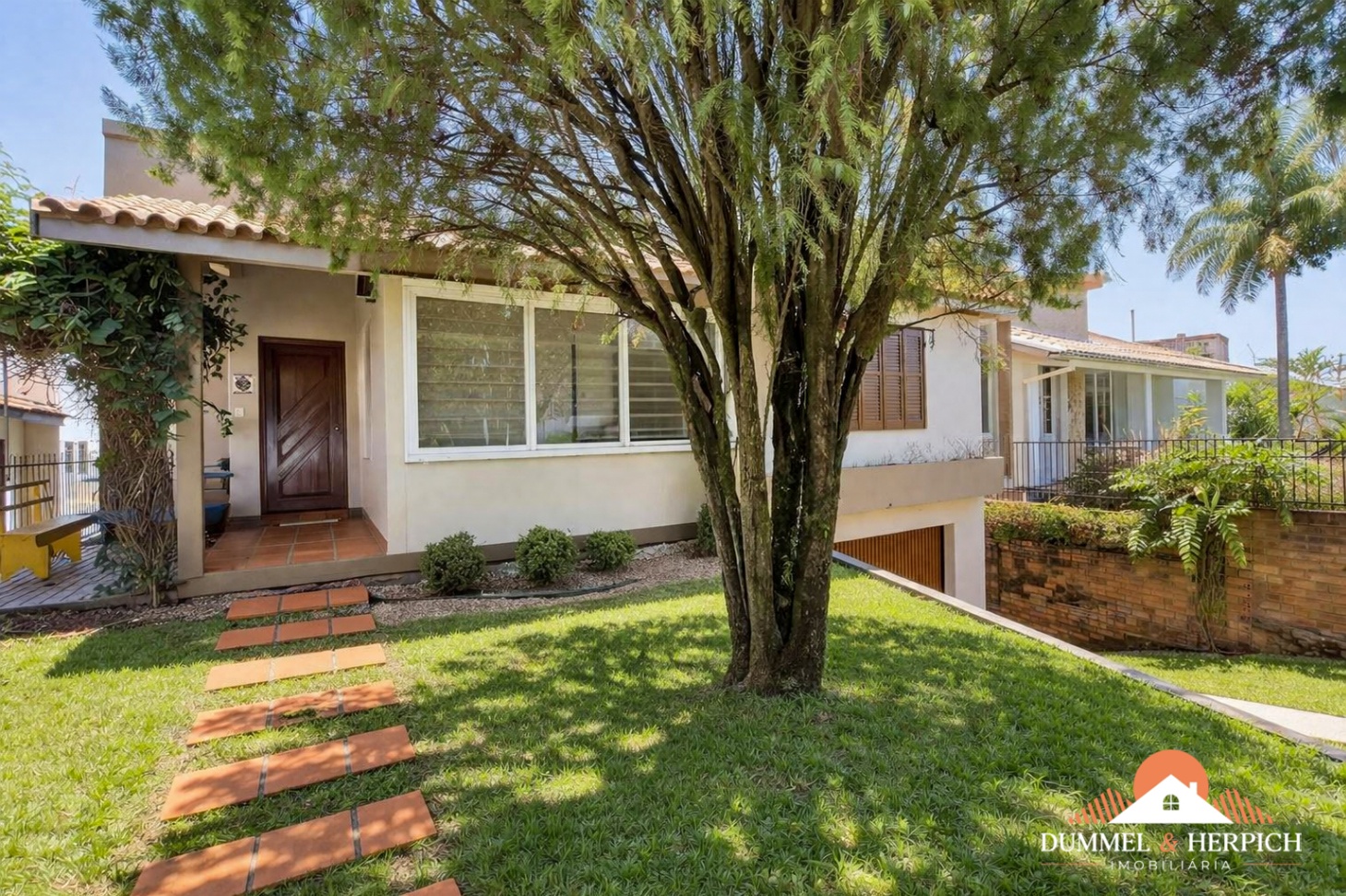 casa em Pio XII, Três de Maio, RS - 🔖 À VENDA | CASA COM 3 DORMITÓRIOS EM TRÊS DE MAIO
