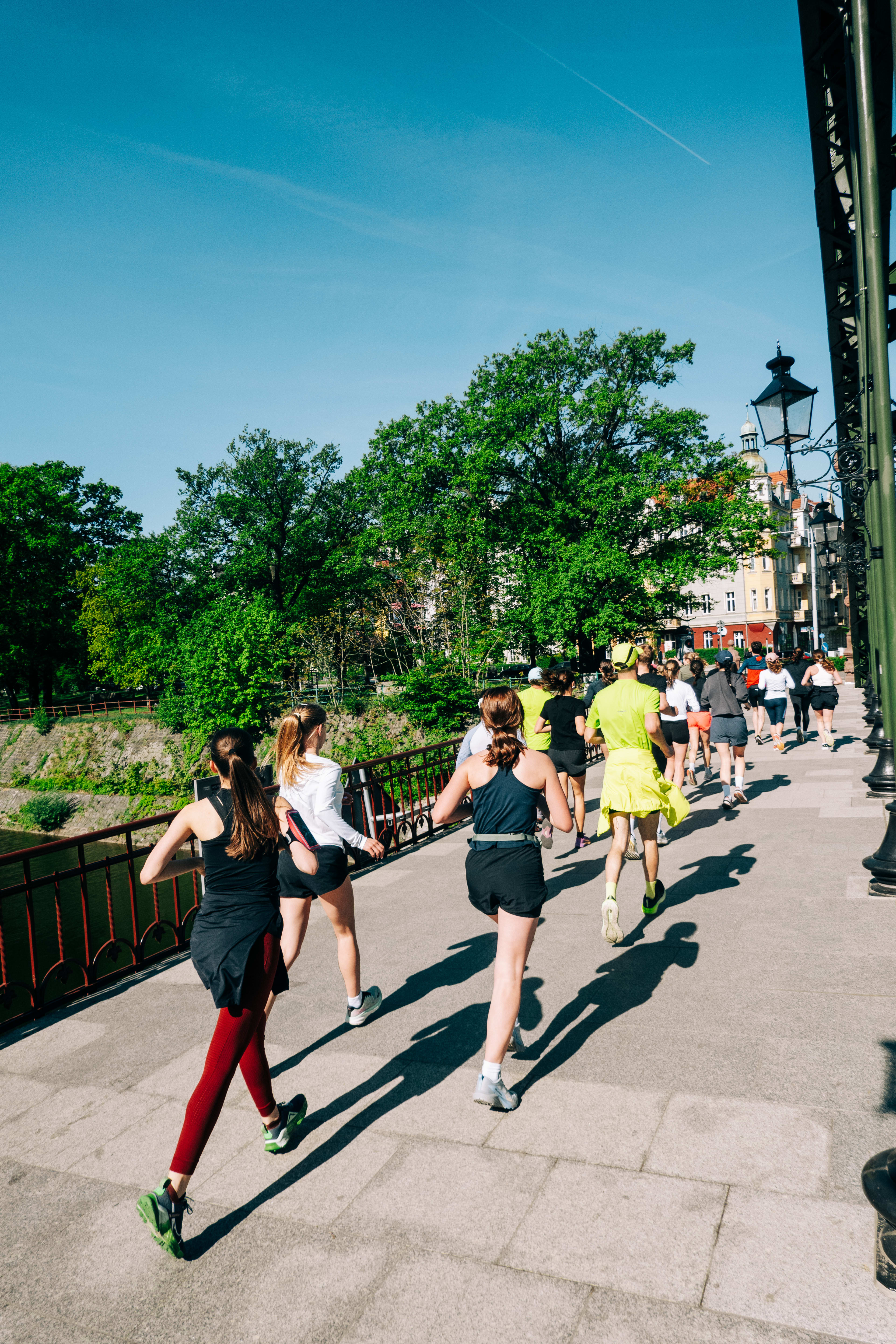 Runners of all levels training together