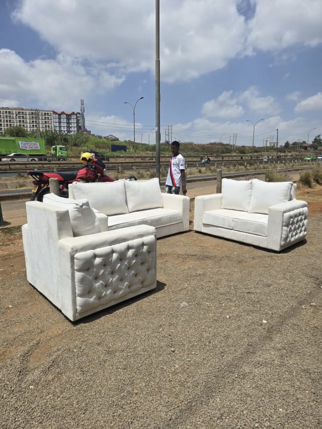 Pearl White Chesterfield-Style Sofa Set