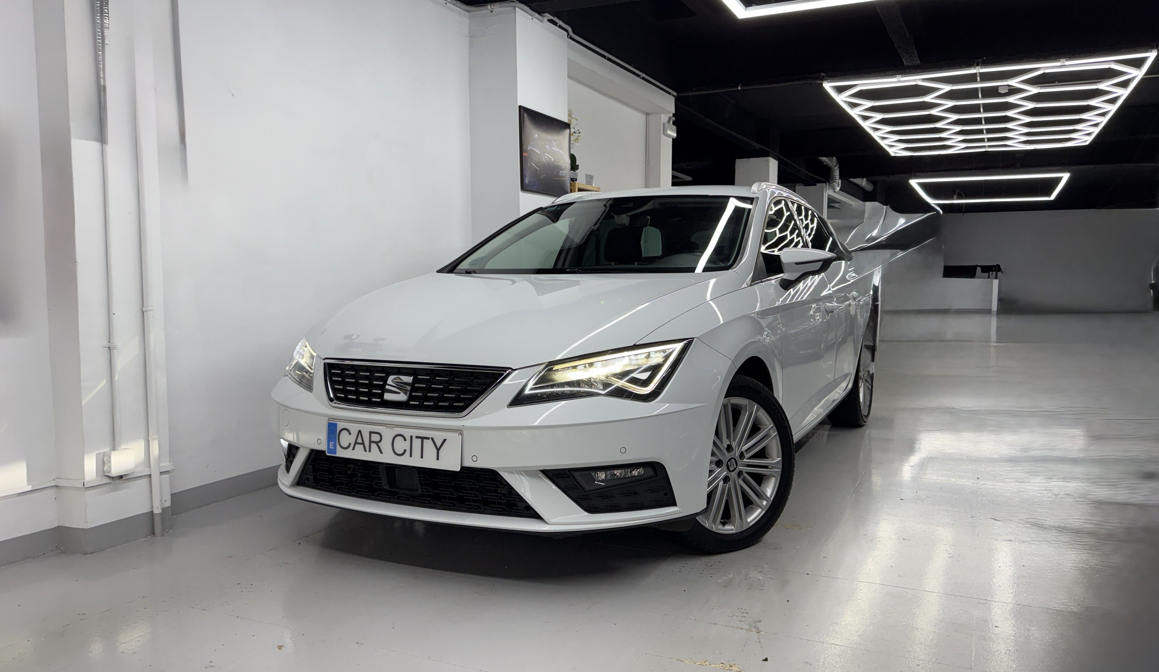 Coche de segunda mano Seat Leon ST en Barcelona - Vista 1
