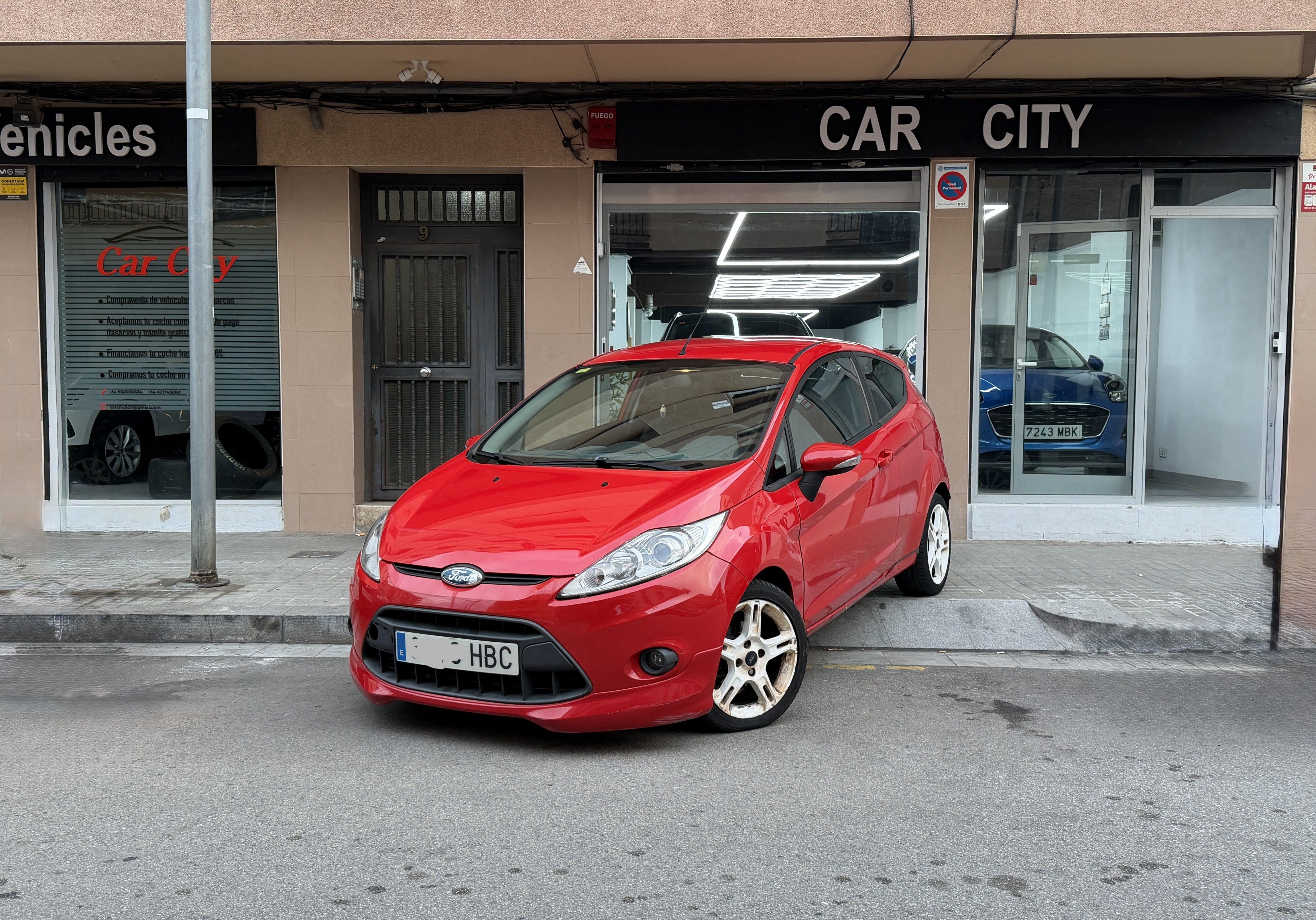 Coche de segunda mano Ford Fiesta en Barcelona - Vista 1