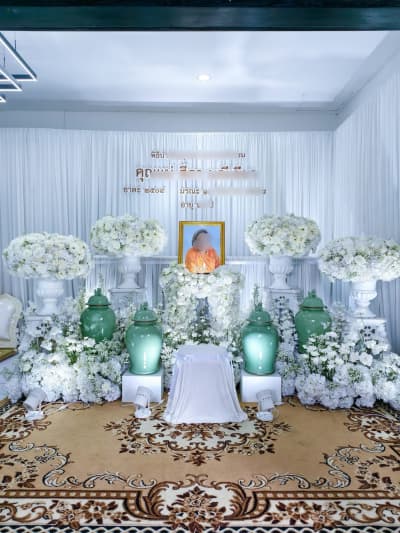 ดอกไม้ประดับหน้าหีบกำแพงเพชร - Little Smile Flower