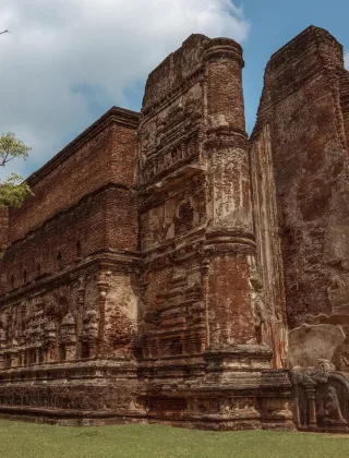 Lankatilaka Vihara Polonnaruwa