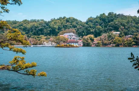 Kandy Lake