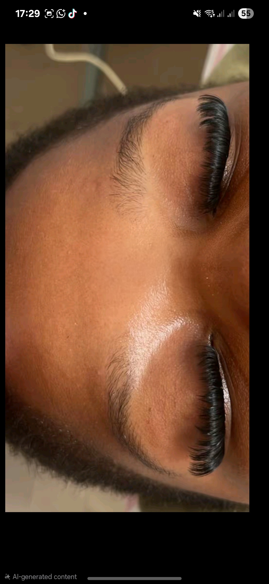Cat eye lash