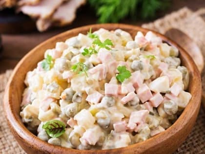 Традиционный новогодний салат в этом году  будет стоить полевчанам примерно 624 рубля