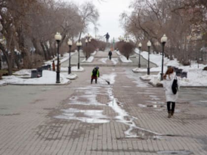 Депутаты городской Думы продолжают проводить приемы граждан