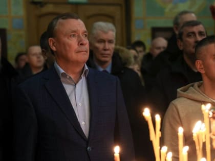 Мэр Екатеринбурга Алексей Орлов поздравил верующих с Рождеством