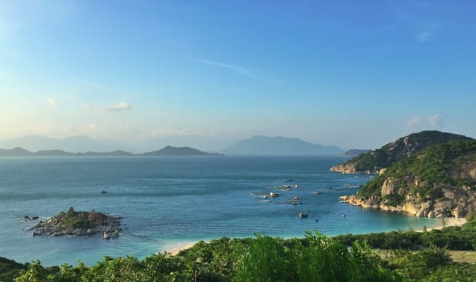 Đến đảo Bình Ba, ngắm thiên nhiên đẹp ban sơ ở bãi Nhà Cũ