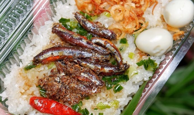 Lạ miệng với món xôi cá cơm ở Nha Trang “ngon khó cưỡng”