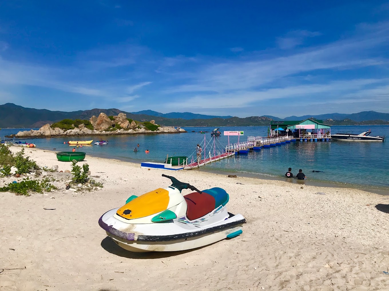 Bình Ba, ngắm thiên nhiên đẹp ban sơ ở bãi Nhà Cũ Bình Ba, ngắm thiên nhiên đẹp ban sơ ở bãi Nhà Cũ