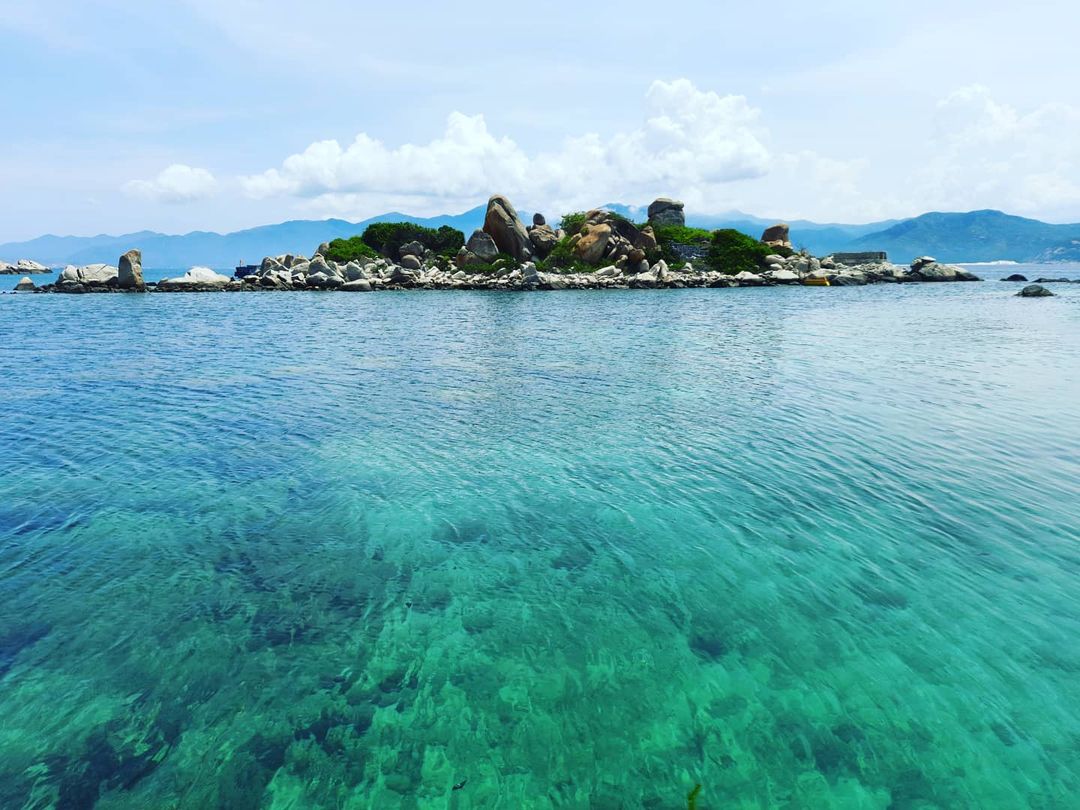 Bình Ba, ngắm thiên nhiên đẹp ban sơ ở bãi Nhà Cũ Bình Ba, ngắm thiên nhiên đẹp ban sơ ở bãi Nhà Cũ