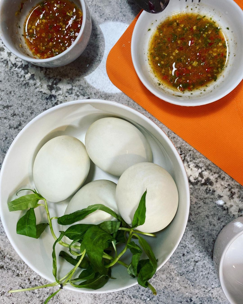 Trứng vịt lộn Trứng vịt lộn