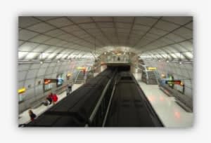 , Teltronic Is Conducting A Field Trial Of Professional - Metro Bilbao - Transparent PNG Free Download