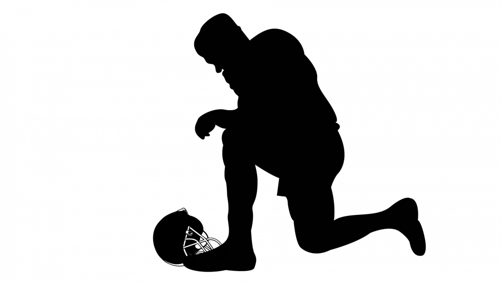 Central Michigan Life - Kneeling Football Player Silhouette - Transparent PNG Free Download