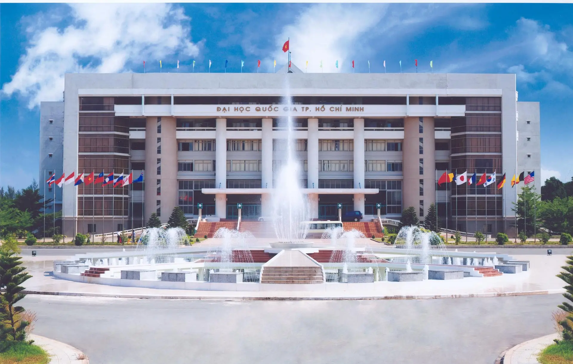 Làm Bằng Đại Học Quốc Gia TPHCM Uy Tín - Giá Rẻ - Có Hồ Sơ Gốc