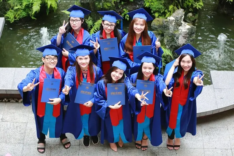 Làm bằng Đại học Kinh tế TPHCM - Nhanh chóng, Uy tín, Giá rẻ