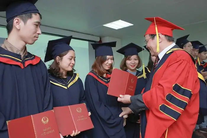 Làm bằng cao đẳng giá 3 triệu - Mở ra cơ hội thành công Làm bằng cao đẳng giá 3 triệu - Mở ra cơ hội thành công