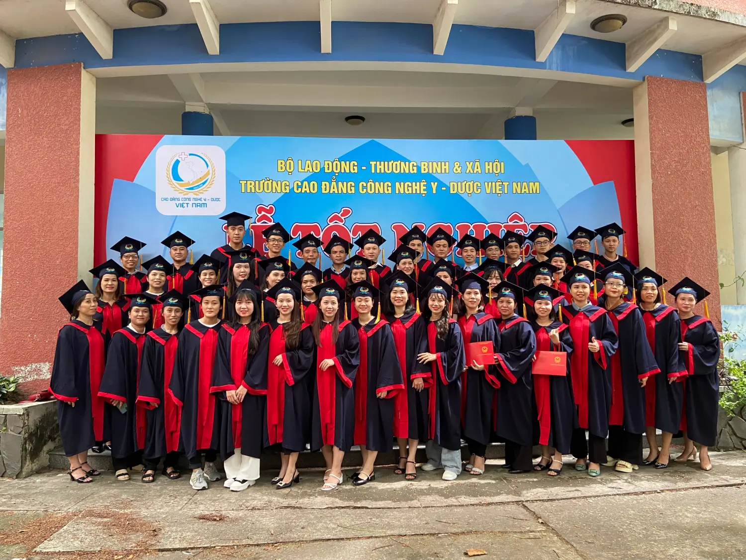 Làm bằng cao đẳng giá 3 triệu - Mở ra cơ hội thành công Làm bằng cao đẳng giá 3 triệu - Mở ra cơ hội thành công