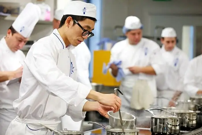 Mua Bằng Trung Cấp Nấu Ăn Uy Tín - Làm Bằng AZ