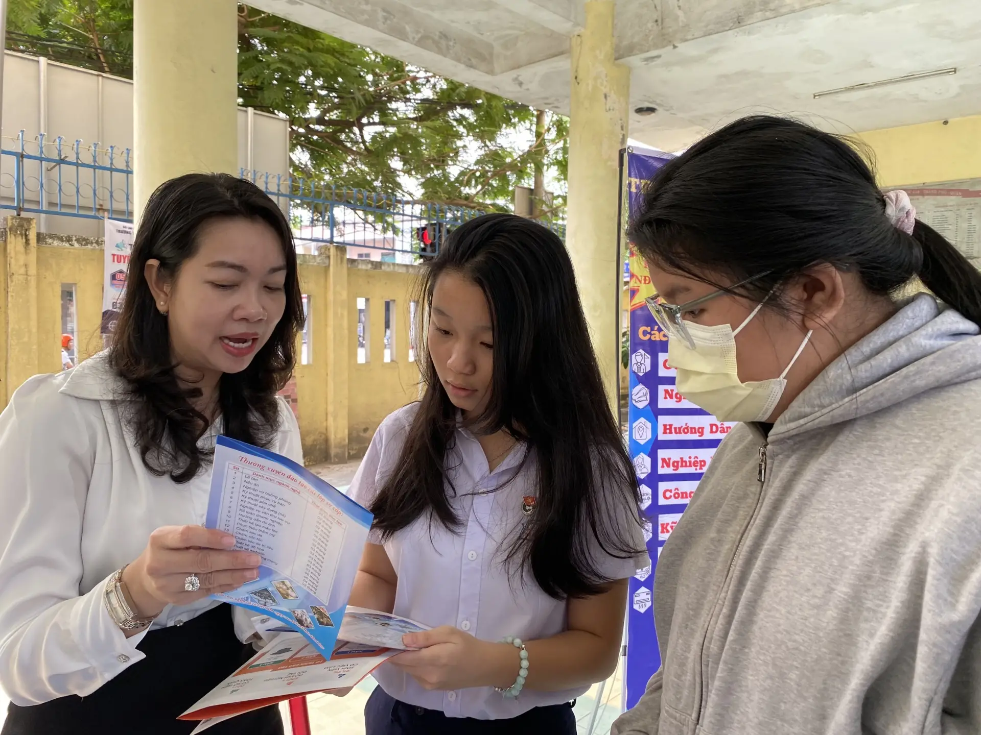 Bằng bổ túc có giá trị không? - Bật mí sự thật về bằng cấp bổ túc