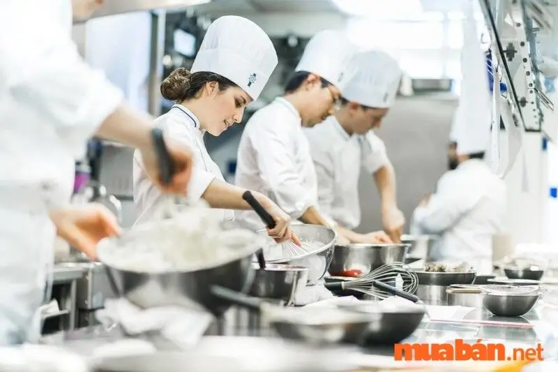 Có bằng cấp 2 nên học nghề gì cho nữ