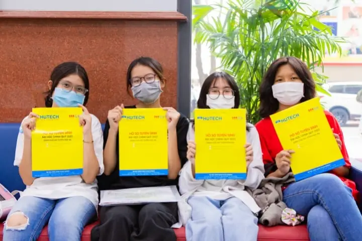 Xin Bảng Điểm HUTECH: Hướng Dẫn Chi Tiết Thủ Tục