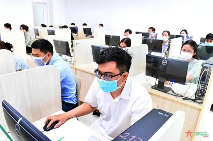 Làm Chủ Bài Thi Tiếng Anh B1: Nâng Cao Kỹ Năng Nghe, Nói, Đọc, Viết