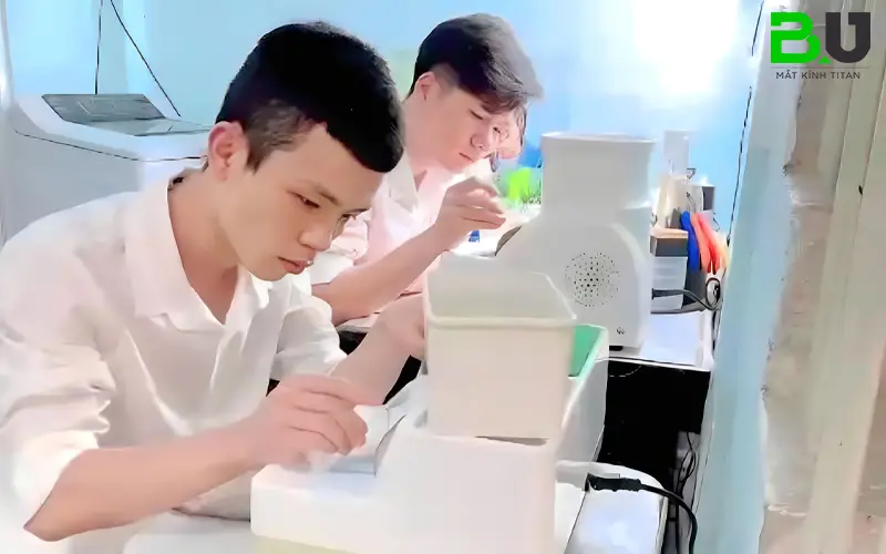25 Tuổi Nên Học Nghề Gì? Khám Phá Con Đường Sự Nghiệp