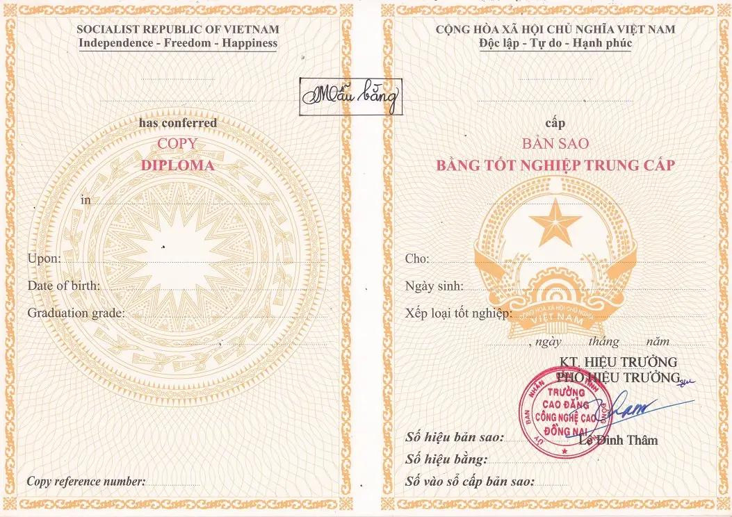 Làm Bằng Trung Cấp Phôi Thật Tặng 10 Bản Công Chứng Miễn Phí - Làm Bằng AZ