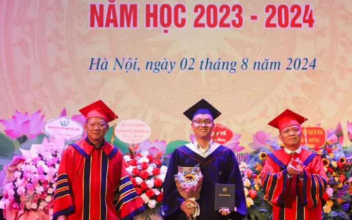 Làm bằng đại học chất lượng nhất thị trường - Lấy ngay, bao công chứng trọn đời