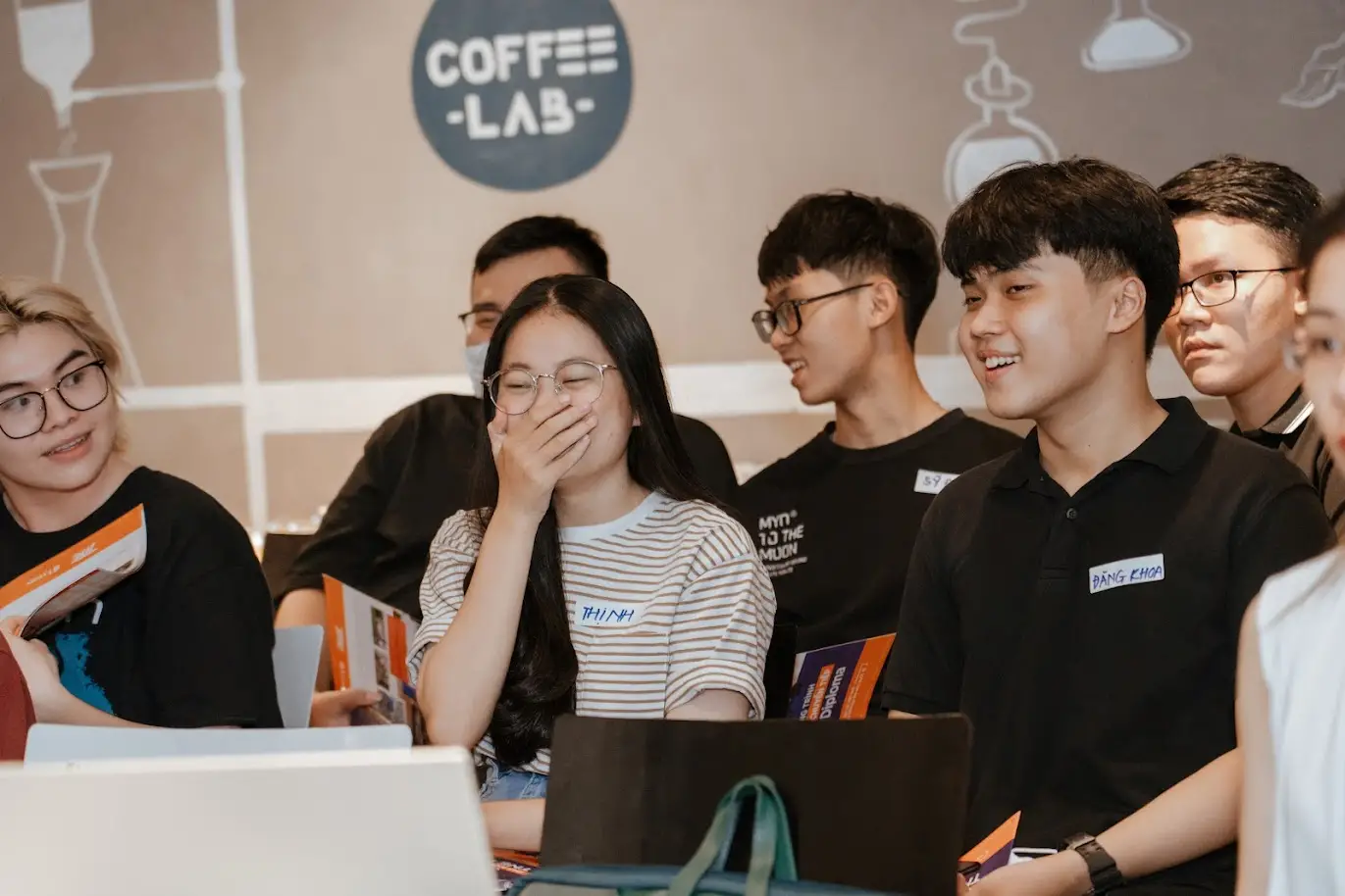 Làm bằng đại học giả TPHCM uy tín, chất lượng cao - Làm Bằng AZ