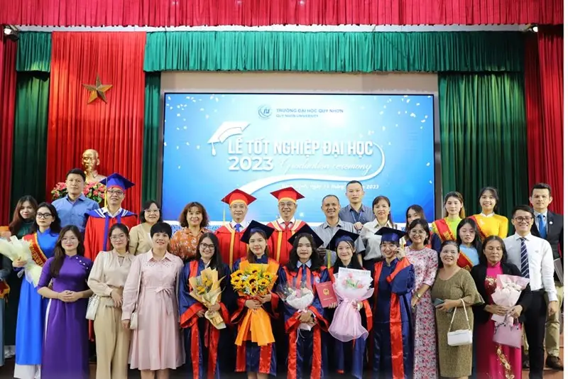 Tốt nghiệp trung cấp gọi là gì? - Khái niệm Cách gọi chính xác