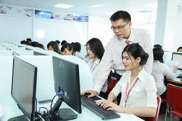 Quản trị Kinh doanh có cần học Toán? Vai trò quan trọng của Toán học