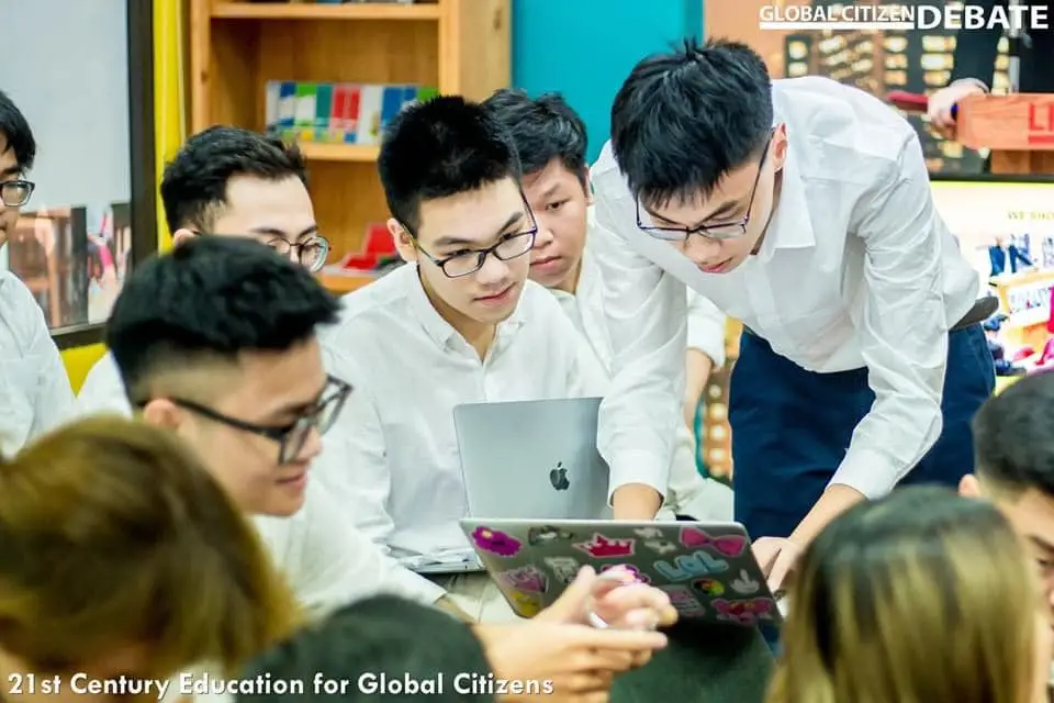 Quản trị Kinh doanh có cần học Toán? Vai trò quan trọng của Toán học