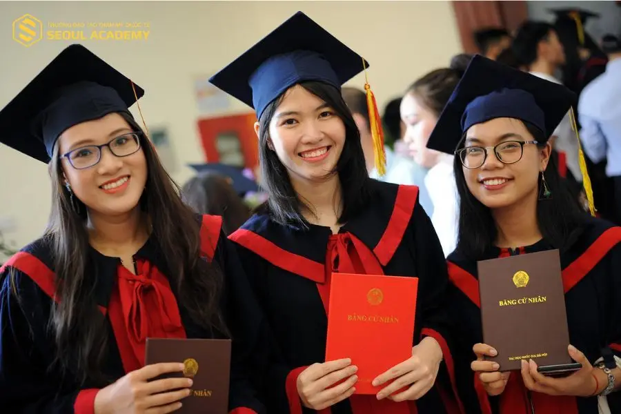 Cấp lại bằng tốt nghiệp đại học: Thủ tục, hồ sơ và quy trình chi tiết