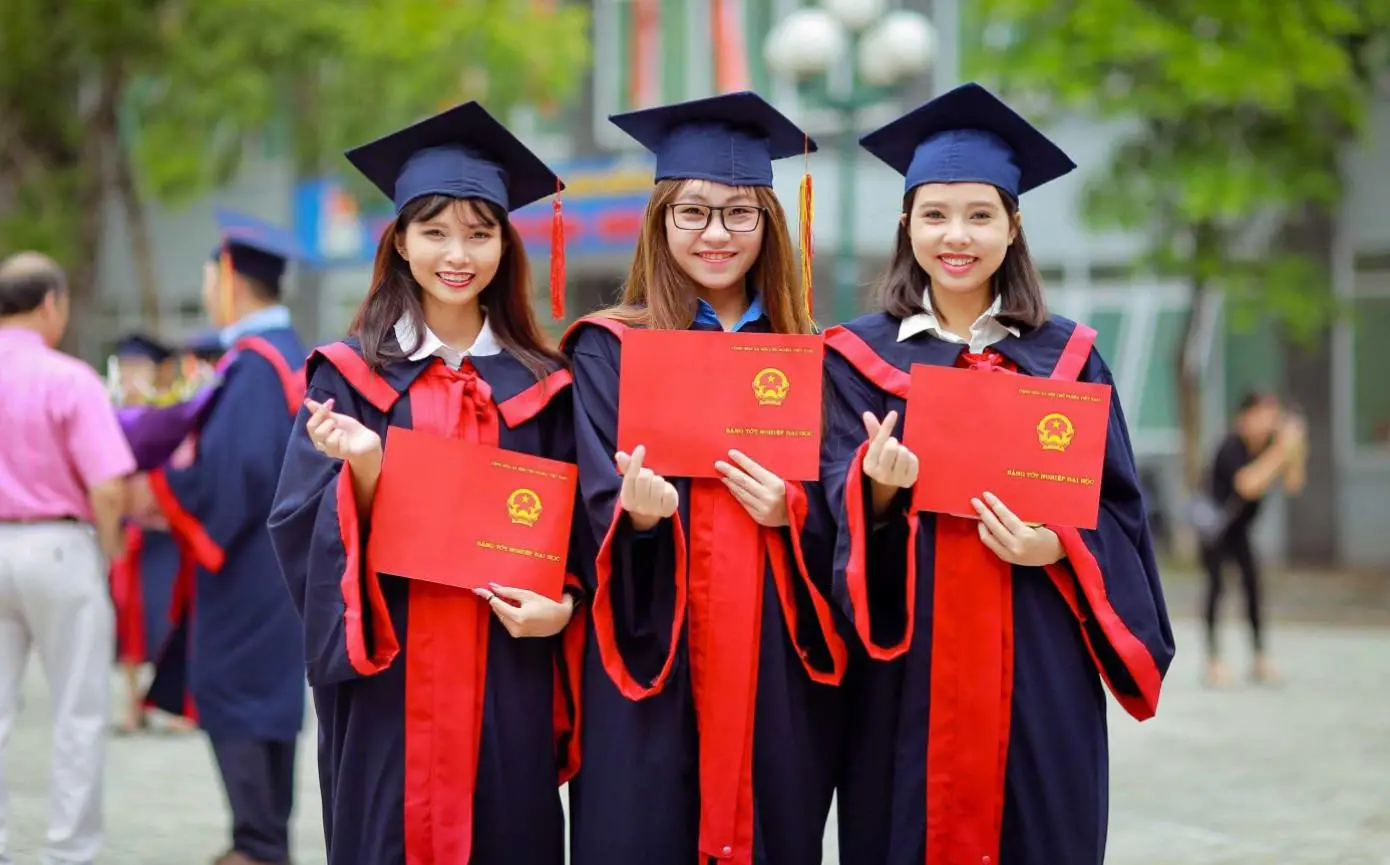 Cấp lại bằng tốt nghiệp đại học: Thủ tục, hồ sơ và quy trình chi tiết