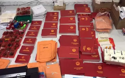 Làm bằng đại học bao công chứng uy tín tại Làm Bằng AZ