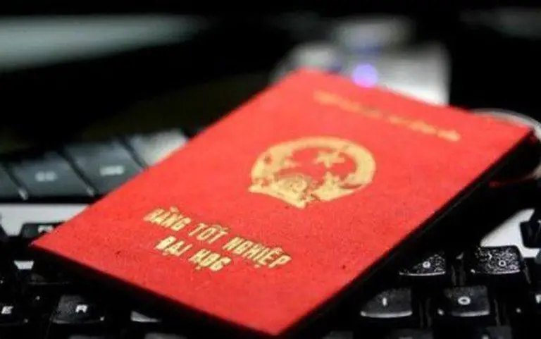 Làm bằng đại học thật tại Làm Bằng AZ - Giải pháp uy tín cho giấc mơ thành công