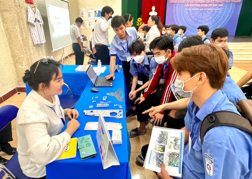 Công Ty Tuyển Dụng Nhân Viên Tốt Nghiệp THPT Mức Lương Cao
